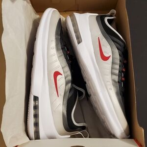 Men's Sneakers Nike Air Max Axis